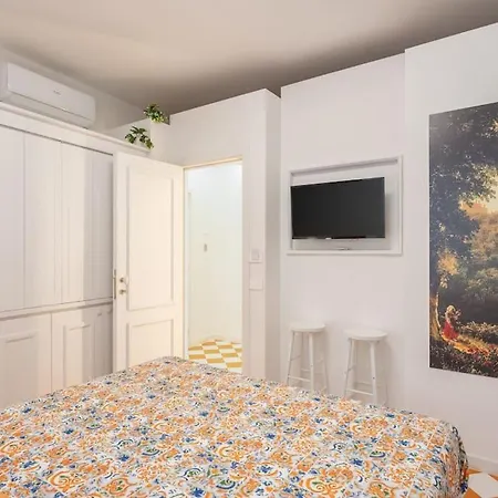 Sorrentovibes - Exclusive New In Center For Families * Sorrento